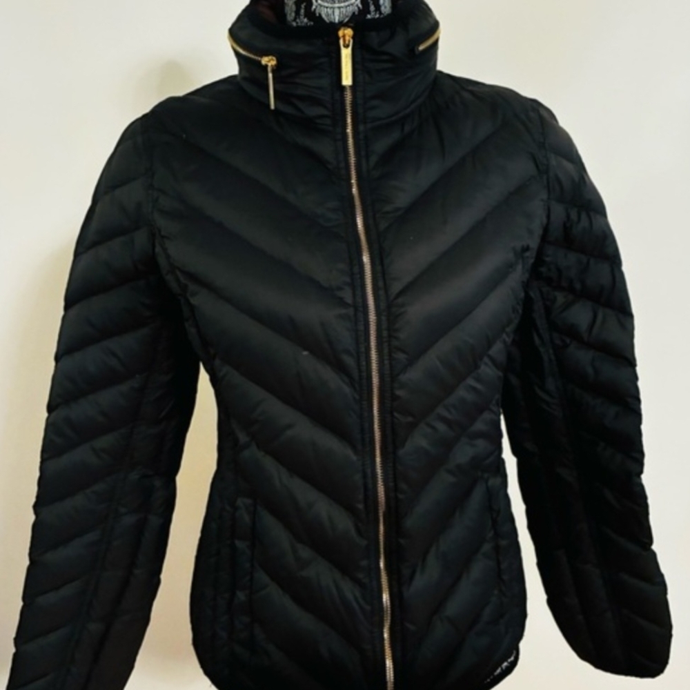 Chic Michael Kors Black Down And Feather Quilted Puffer Jacket